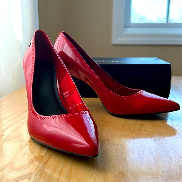 Red Patent Leather Shoe 9 - Picture 1 of 10